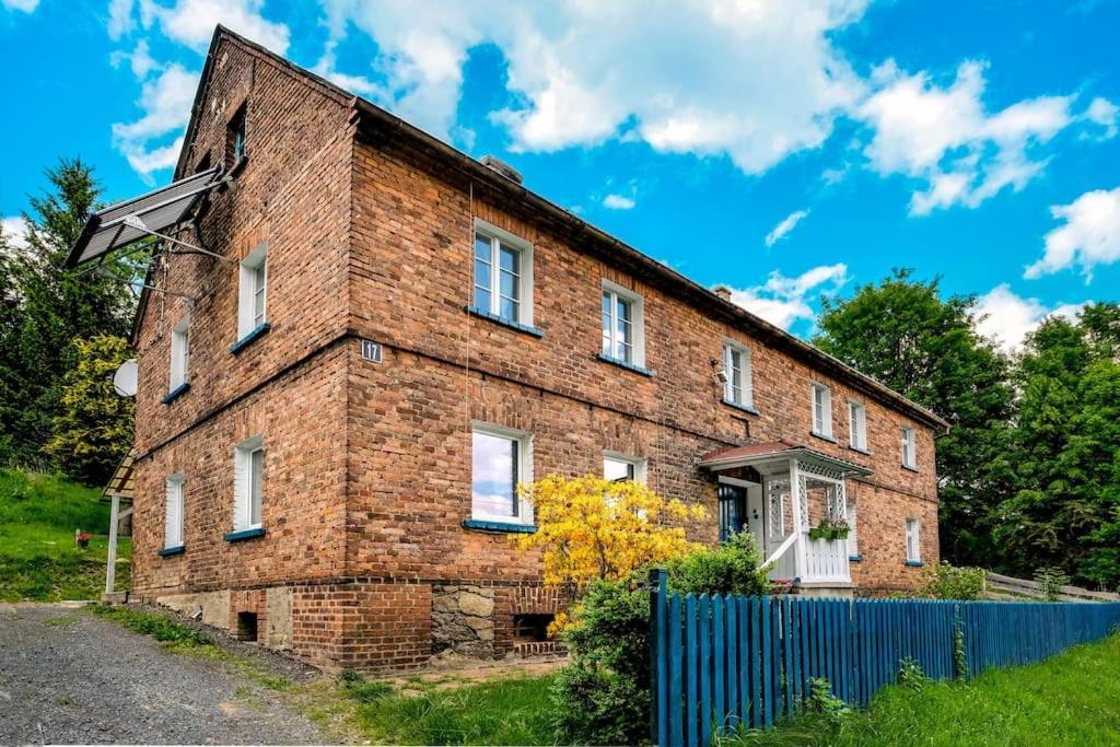 Szewska Pasja Agroturystyka Wiejska Leśna Exteriör bild